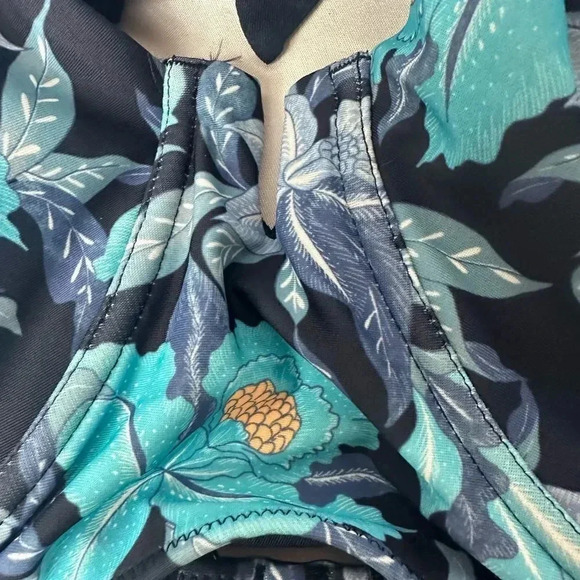 NWT Old Navy blue floral print swimsuit top size 4X - Picture 6 of 14